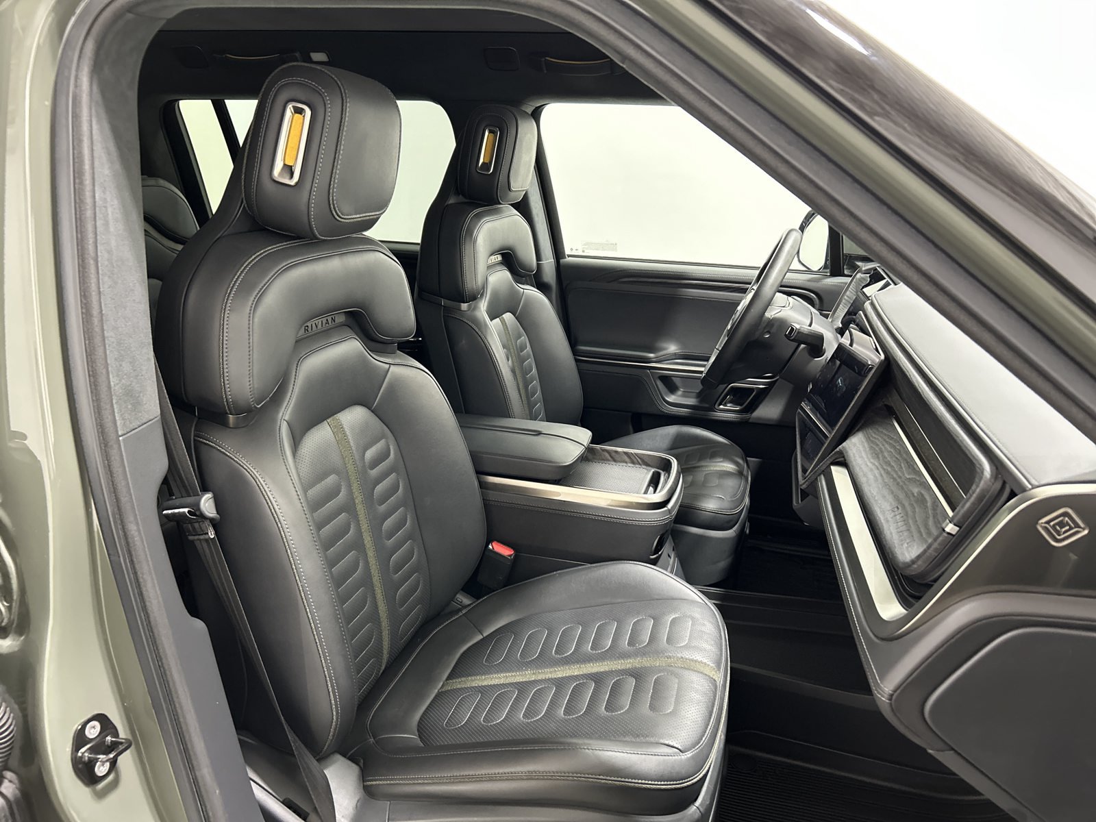 Used 2022 Rivian R1S Launch Edition Quad AWD/4WD image 24