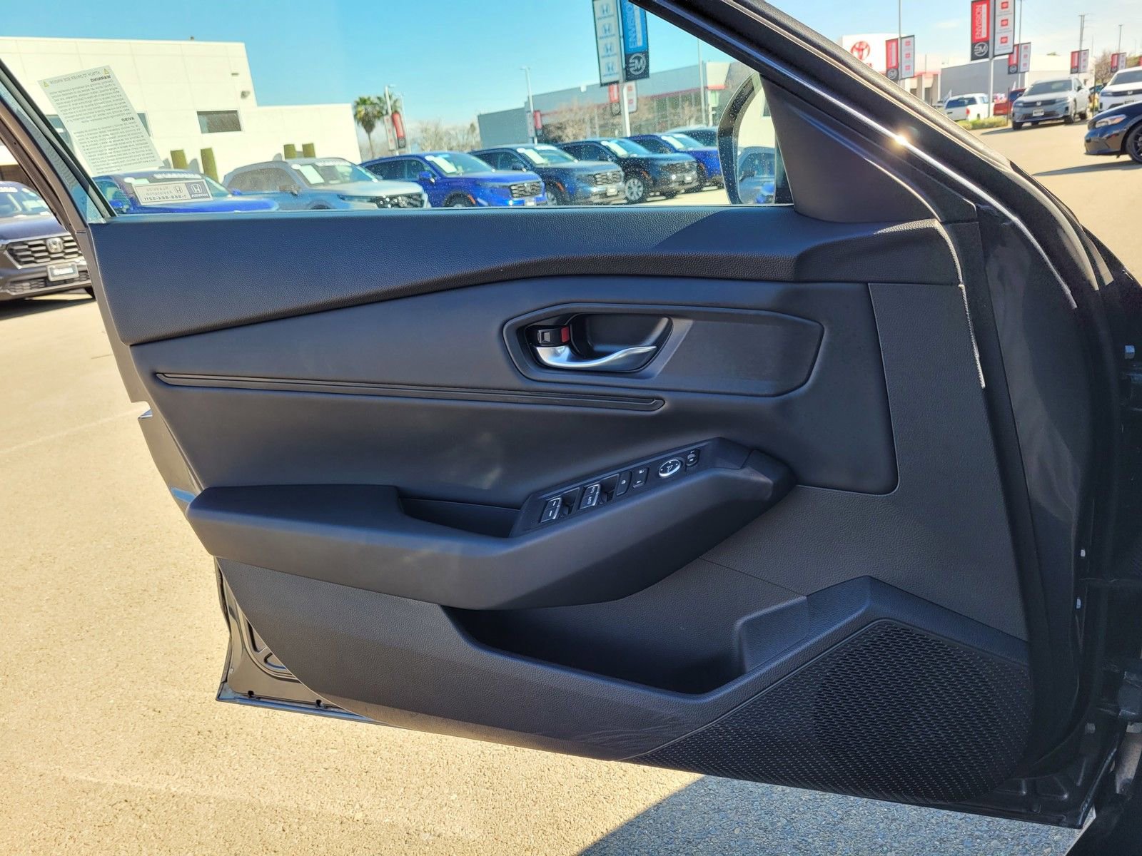 Used 2023 Honda Accord EX image 15