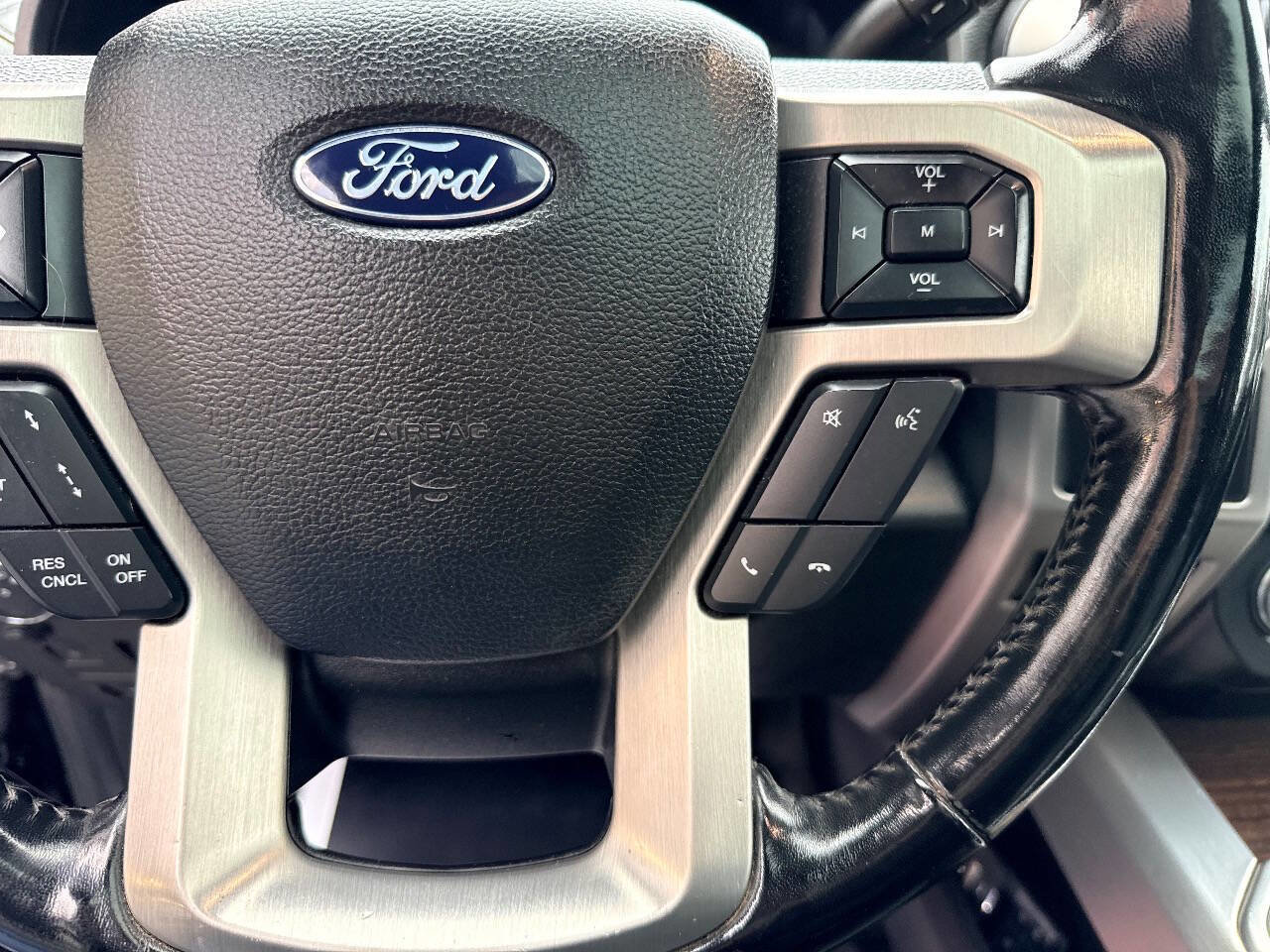 Used 2017 Ford F350 Platinum w/ Platinum Ultimate Package image 33