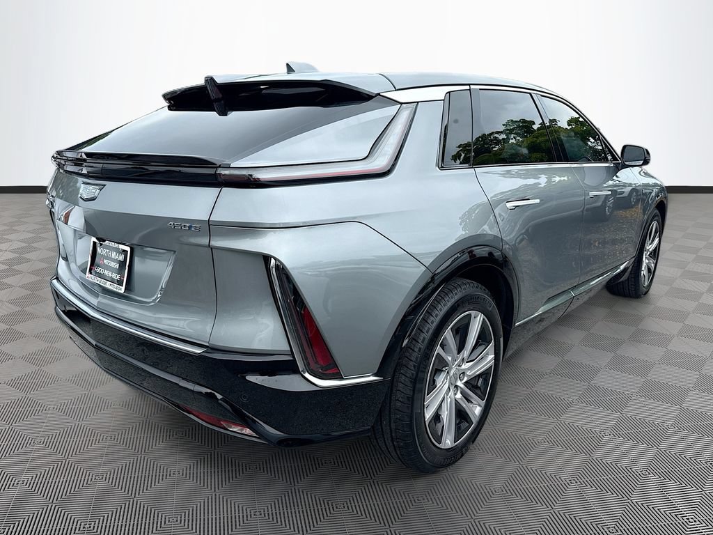 Used 2024 Cadillac Lyriq Tech RWD image 7