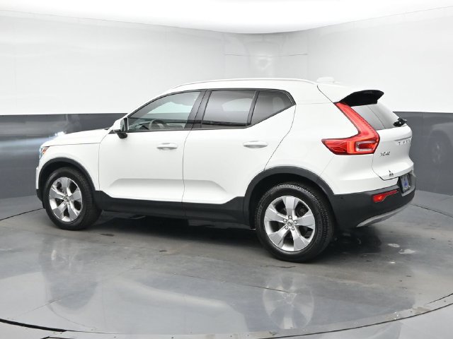Used 2019 Volvo XC40 T5 Momentum AWD/4WD image 6
