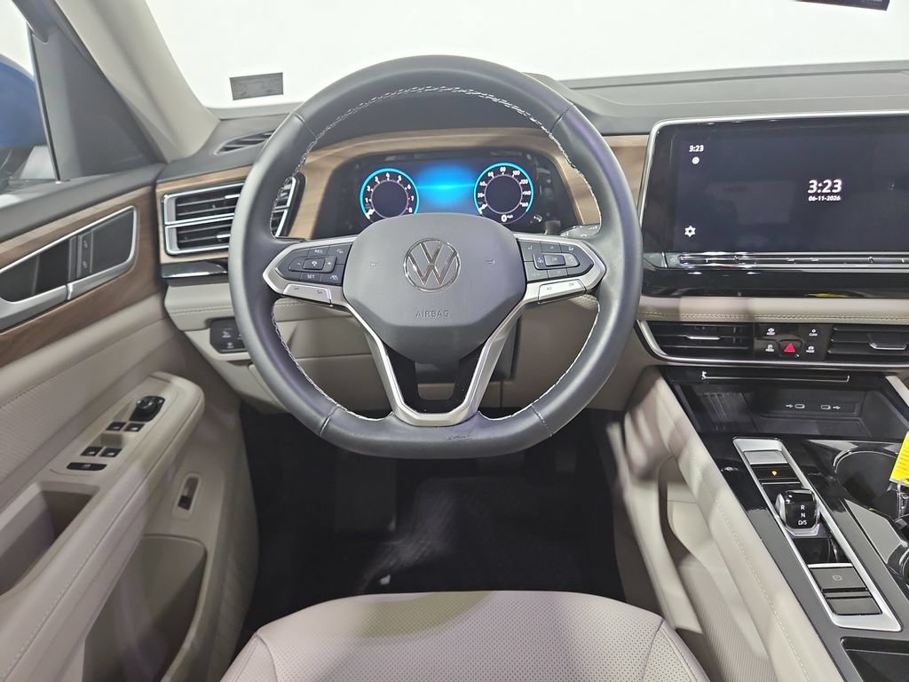 Certified 2025 Volkswagen Atlas SE AWD/4WD image 16