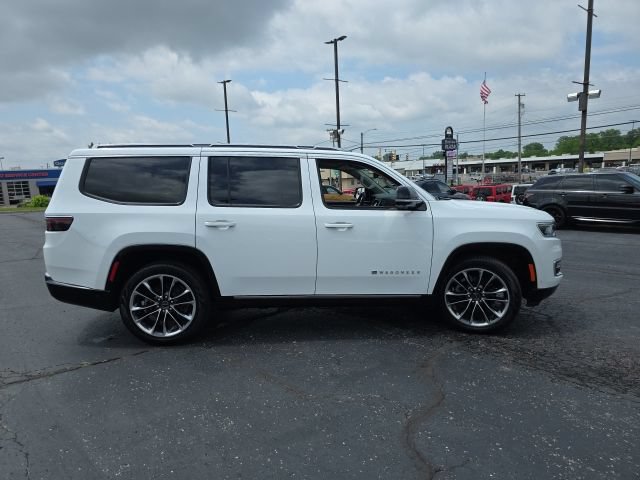Used 2024 Jeep Wagoneer Series III w/ Premium Group I AWD/4WD image 8
