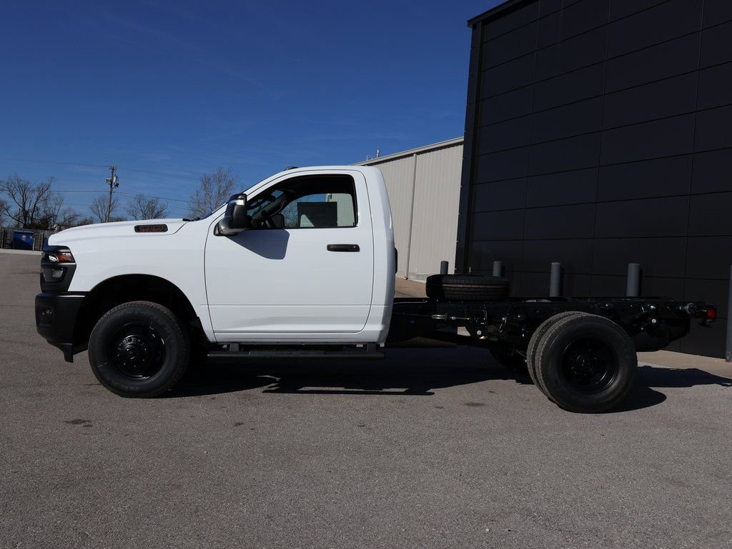 New 2026 RAM 3500 Tradesman AWD/4WD image 2