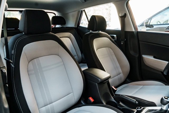 Certified 2021 Hyundai Venue SEL image 26