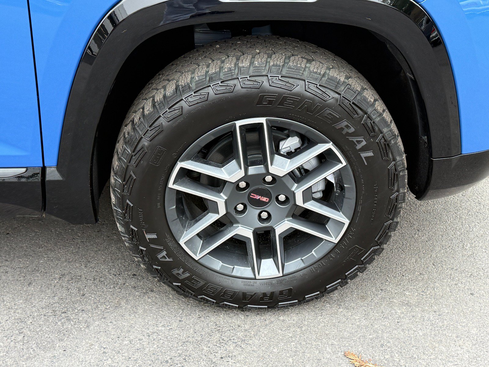 New 2026 GMC Terrain AT4 w/ LPO, Floor Liner Package AWD/4WD image 12