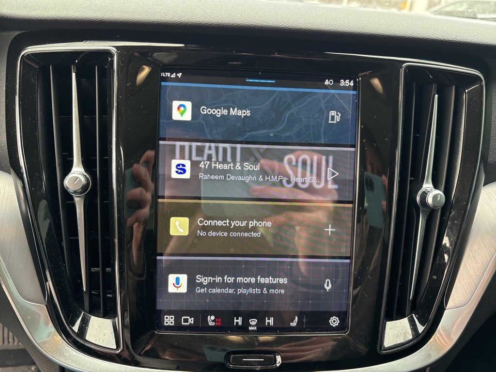 Certified 2023 Volvo S60 B5 Core w/ Climate Package image 18