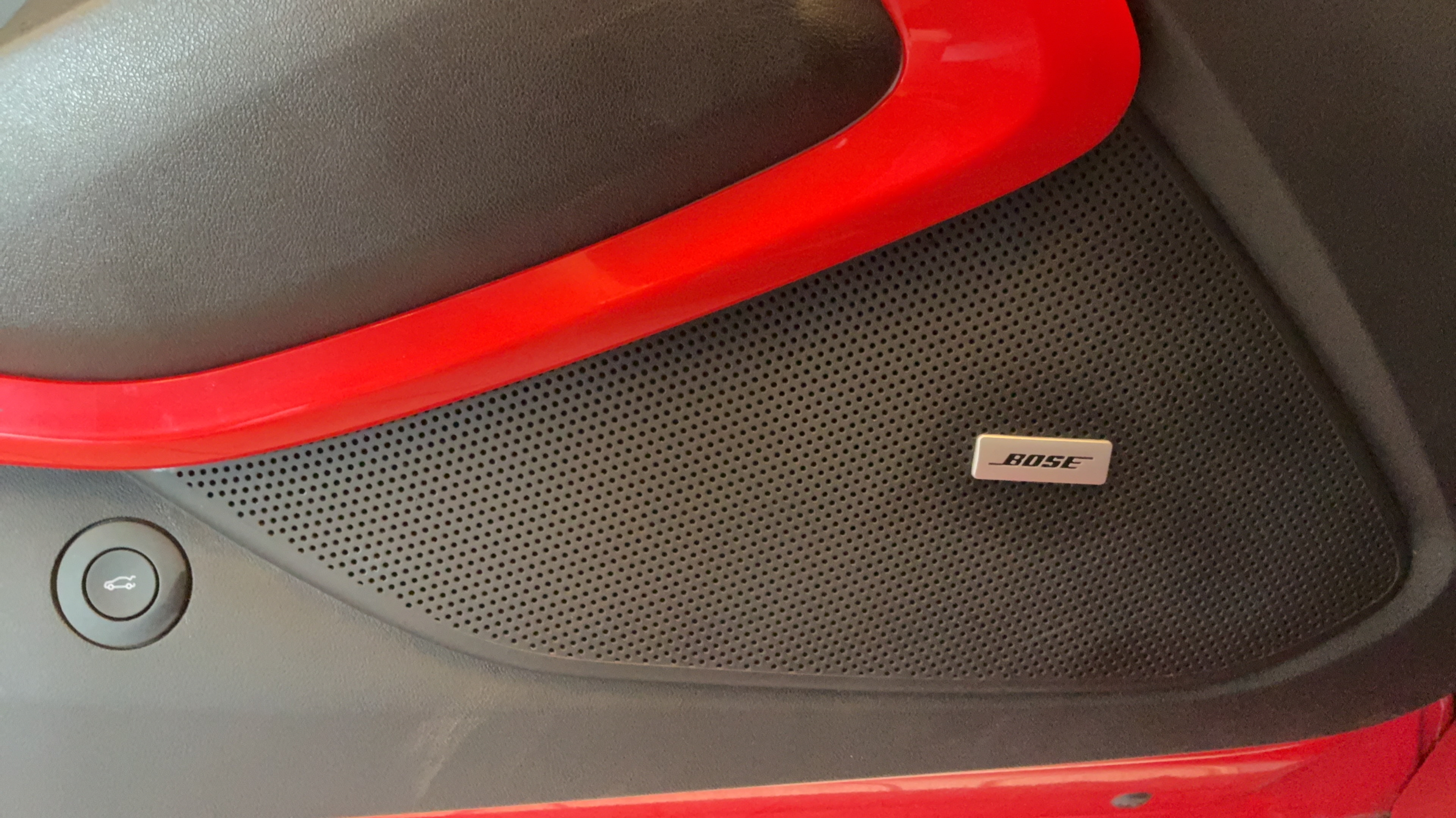 Used 2021 Chevrolet Camaro LT w/ Technology Package RWD image 28