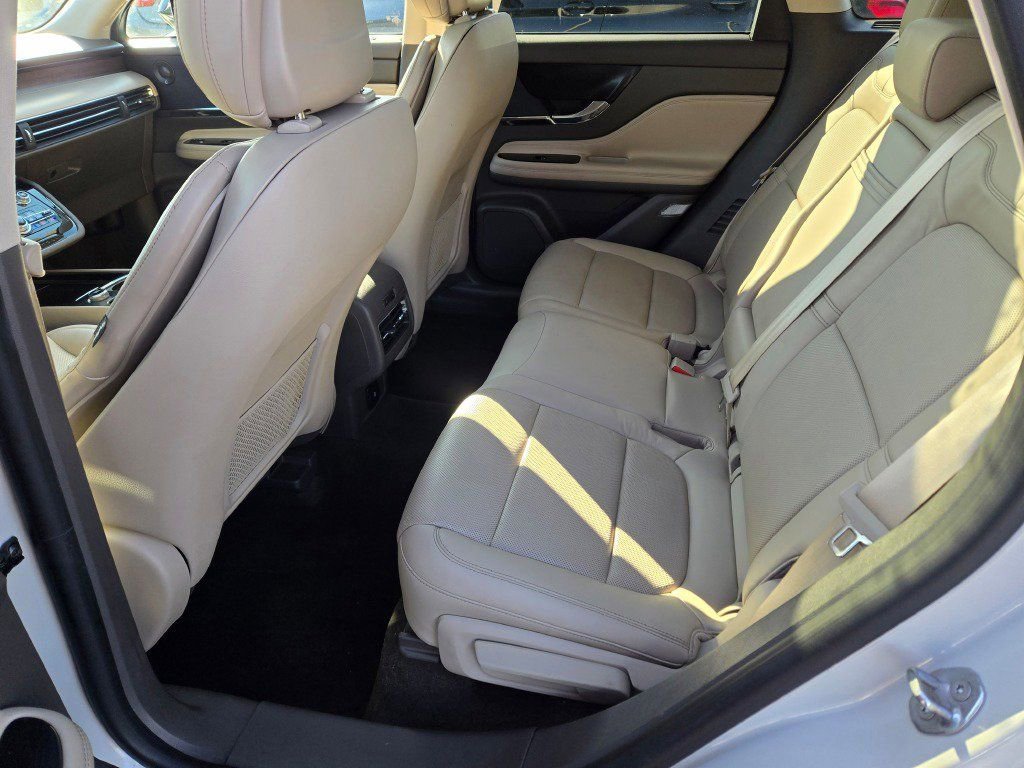 Used 2020 Lincoln Corsair Reserve w/ Equipment Group 201A AWD/4WD image 17