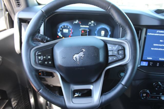 Used 2025 Ford Bronco Badlands AWD/4WD image 16