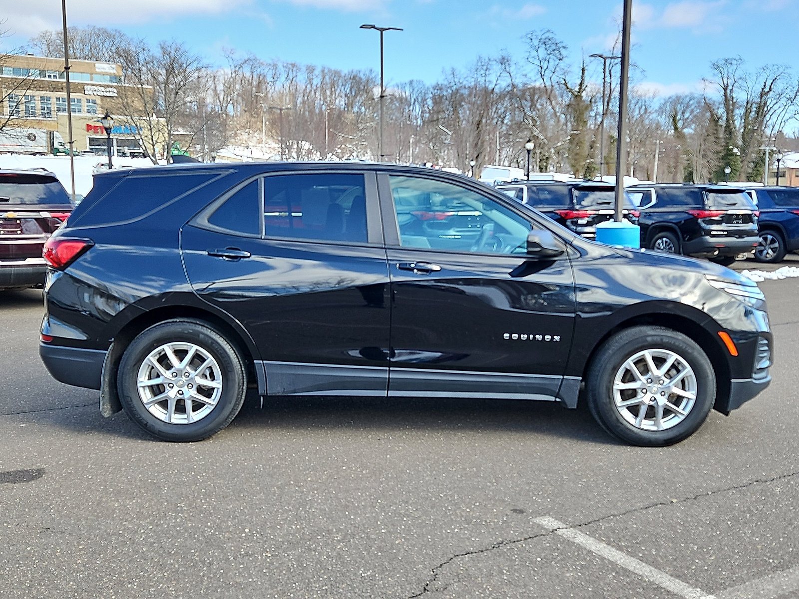 Used 2023 Chevrolet Equinox LS w/ LS Convenience Package image 7