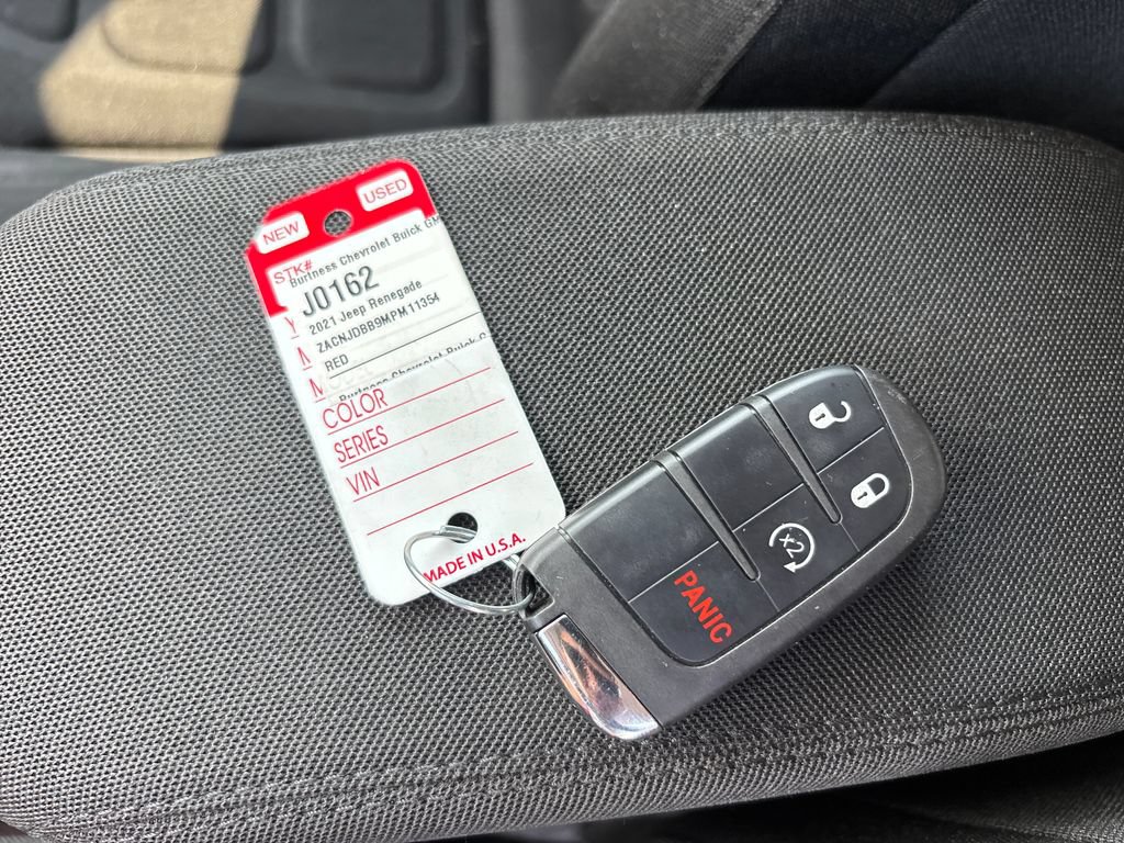 Used 2021 Jeep Renegade Latitude AWD/4WD image 29