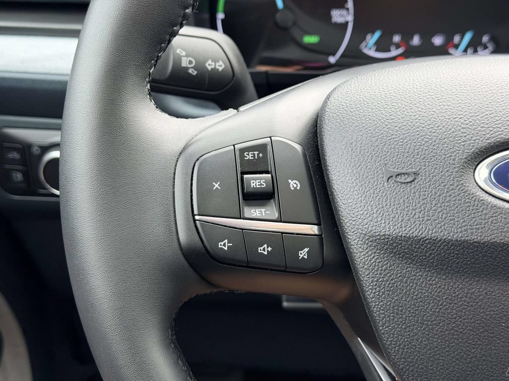 Used 2023 Ford Maverick XLT w/ XLT Luxury Package FWD image 9