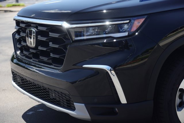 New 2025 Honda Pilot EX-L image 3