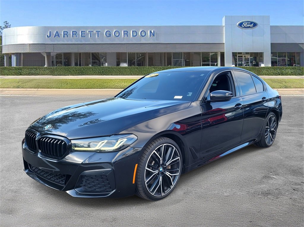 Used 2021 BMW 530i w/ M Sport Package image 2