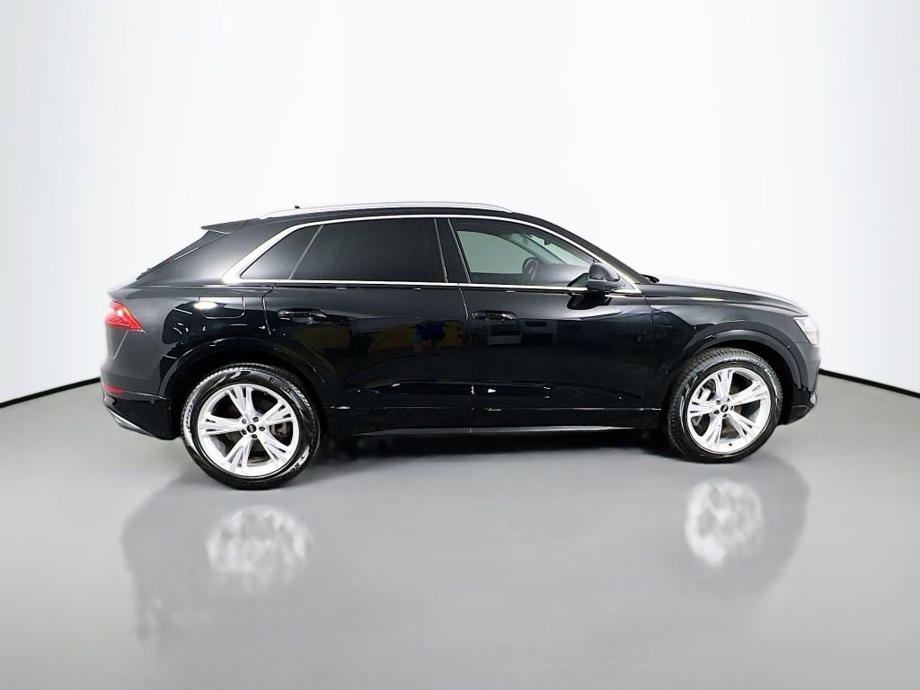 Used 2022 Audi Q8 Prestige w/ Prestige Package image 4