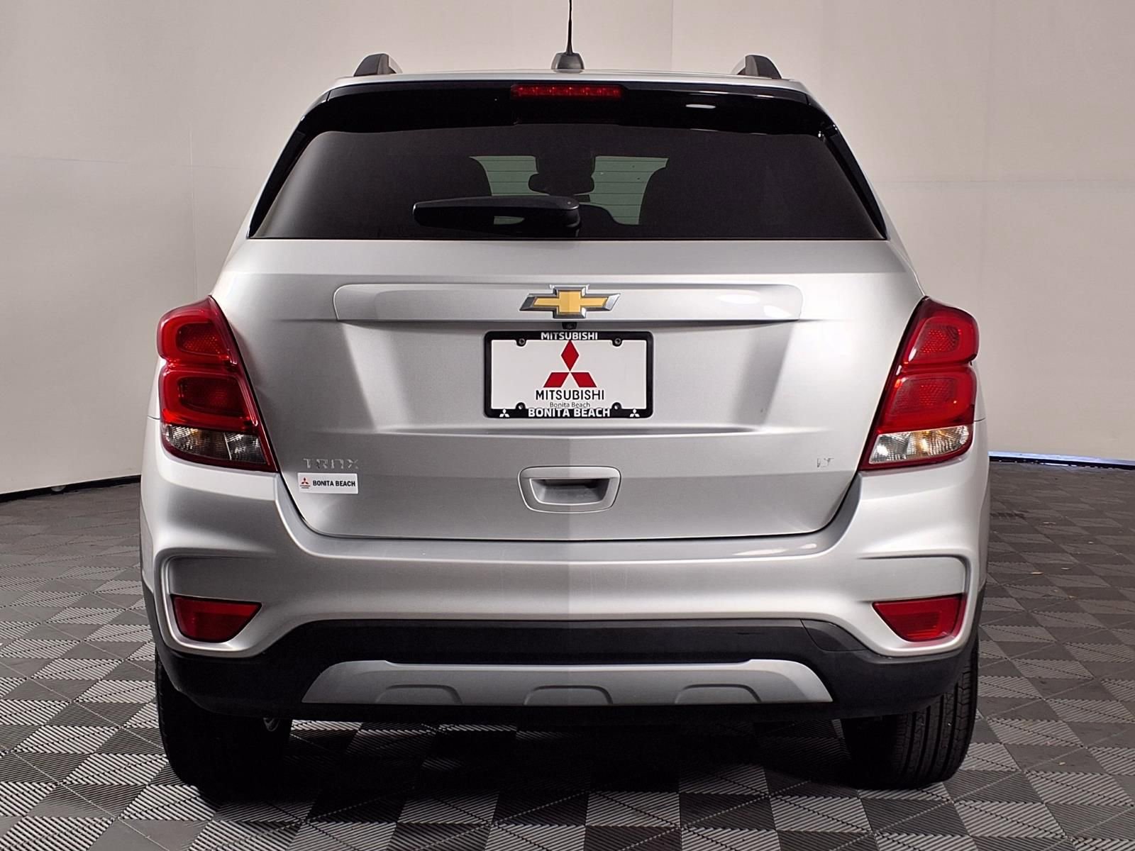 Used 2020 Chevrolet Trax LT w/ LT Convenience Package AWD/4WD image 6