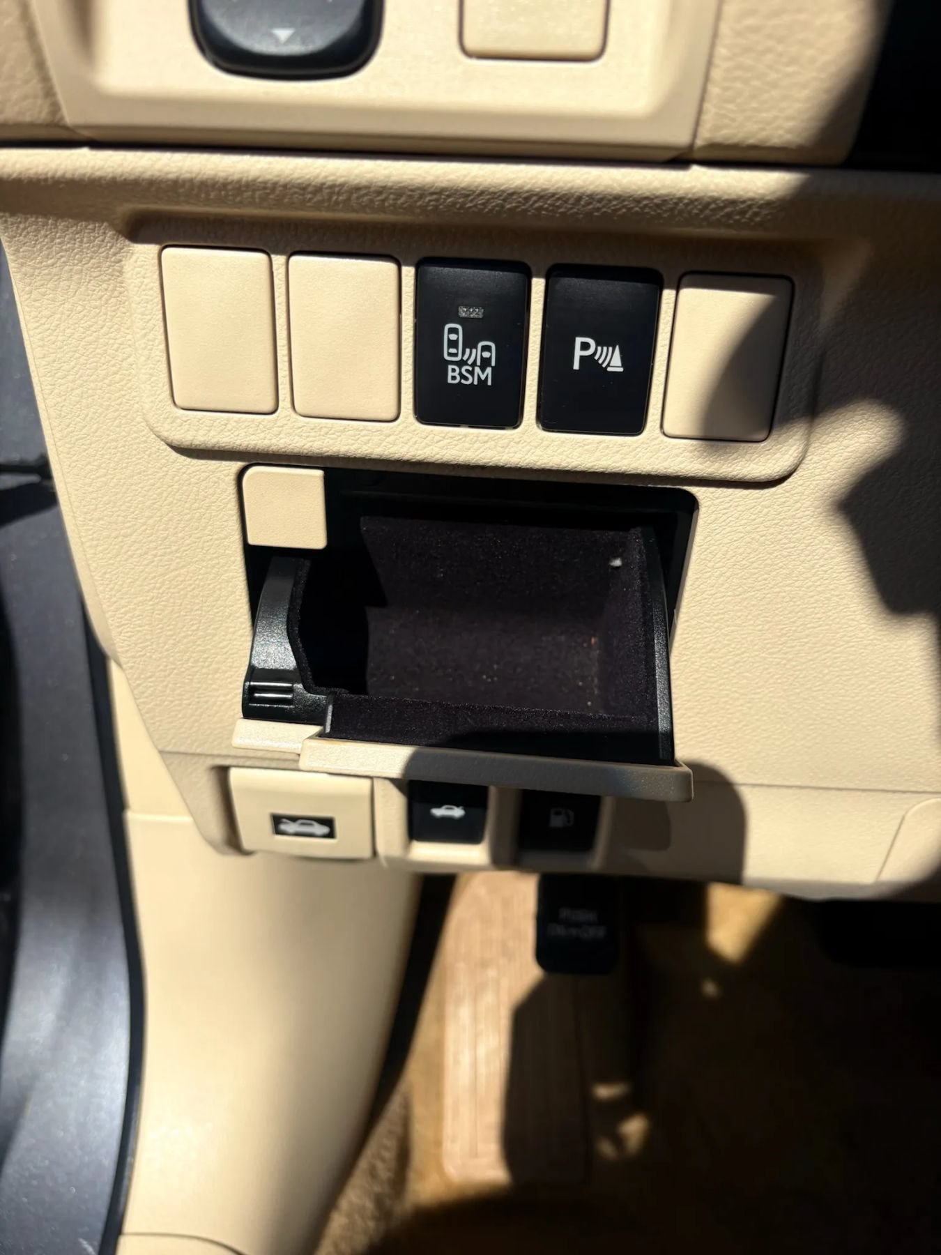 Used 2014 Lexus ES 350 w/ Luxury Package FWD image 17