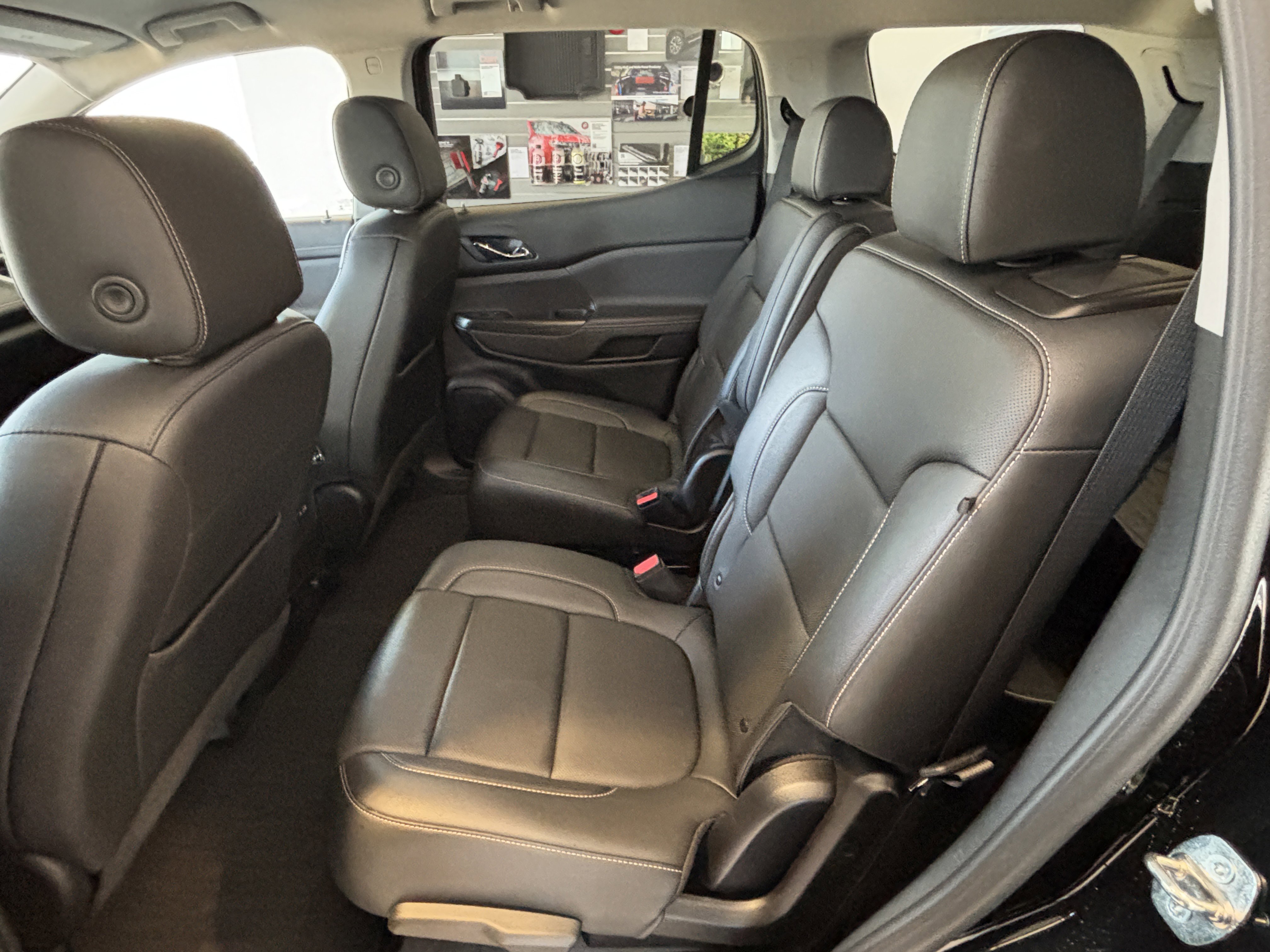 Used 2023 GMC Acadia SLT w/ Elevation Edition FWD image 18
