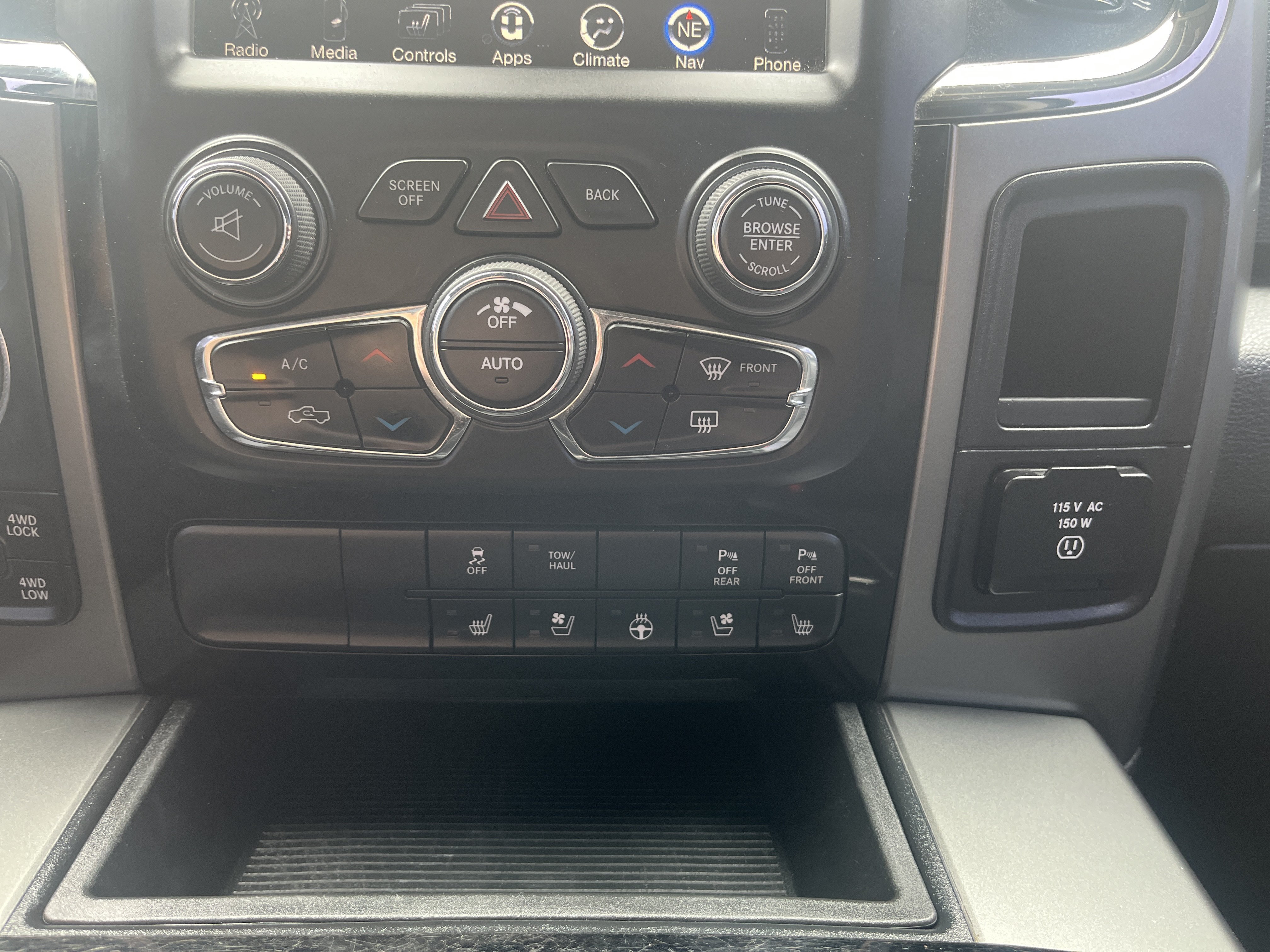 Used 2015 RAM 1500 Sport w/ Convenience Group AWD/4WD image 35