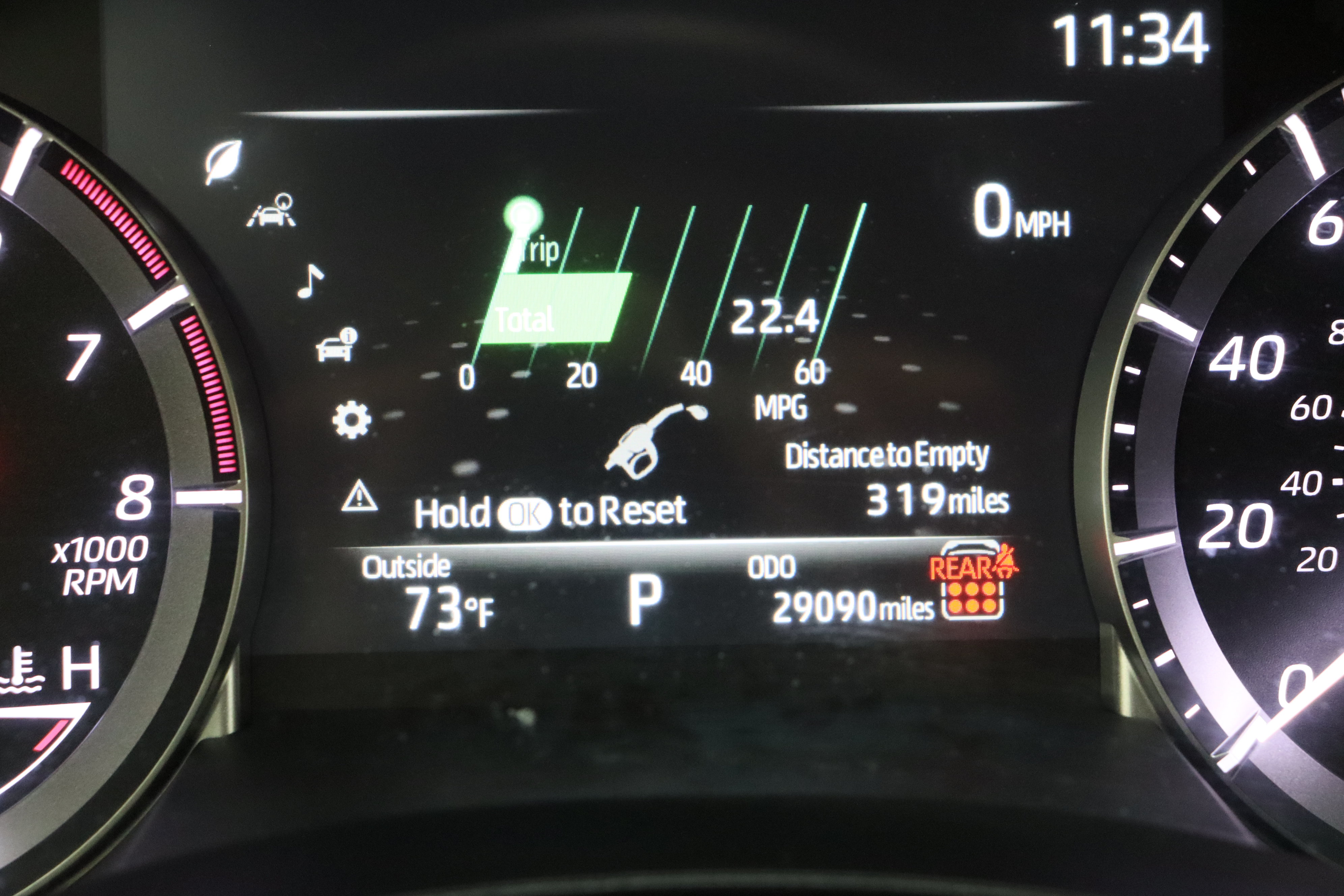 Used 2025 Toyota Highlander LE FWD image 42