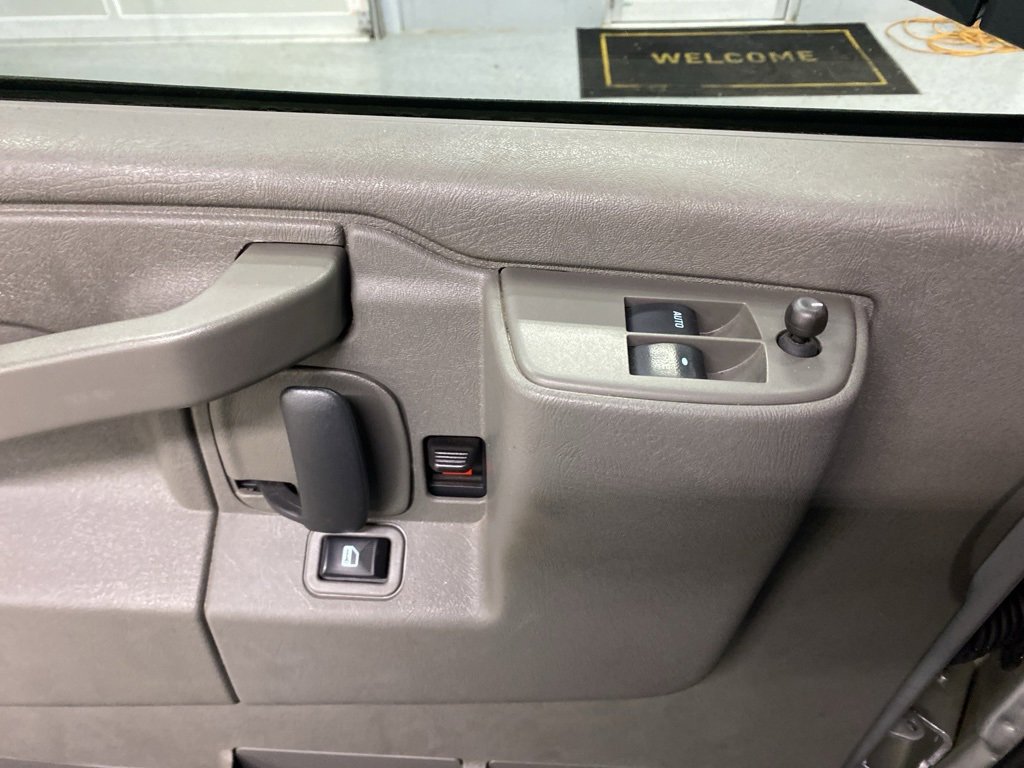 Used 2022 Chevrolet Express 2500 w/ Driver Convenience Package image 25