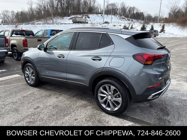 Used 2022 Buick Encore GX Essence w/ Experience Buick Package image 3