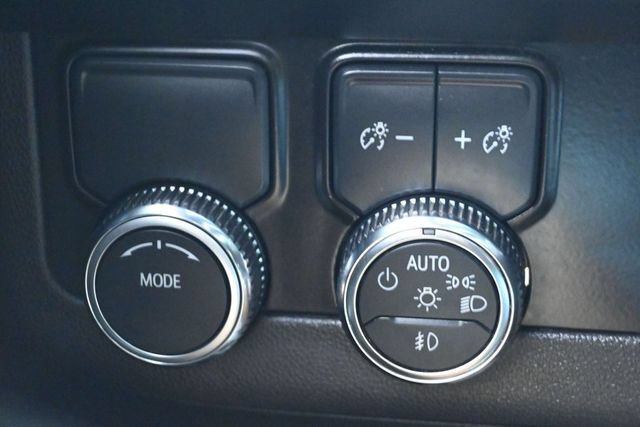 Used 2023 GMC Yukon SLT RWD image 25