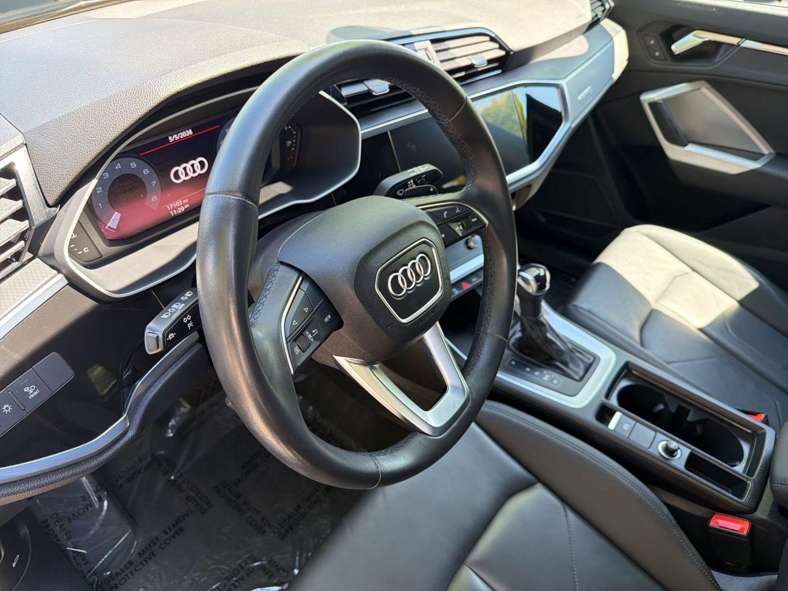 Used 2023 Audi Q3 2.0T Premium w/ Convenience Package AWD/4WD image 4