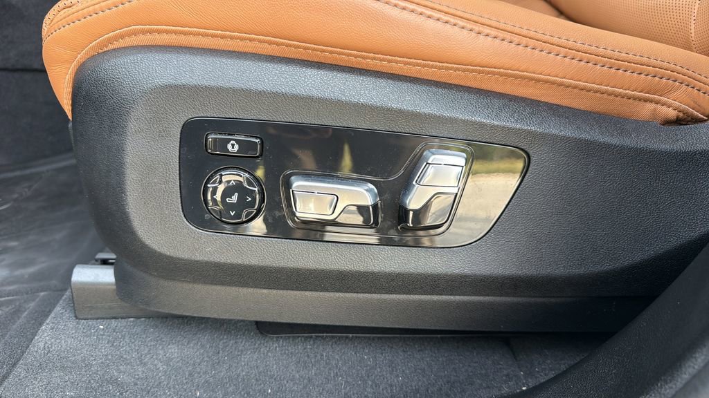 Certified 2024 BMW X5 M60i image 7