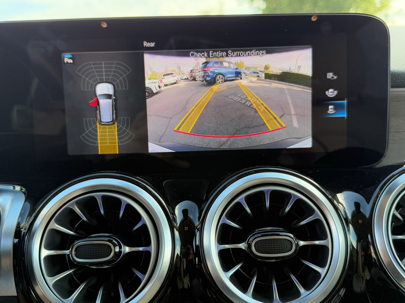 Used 2023 Mercedes-Benz EQB 300 4MATIC image 31