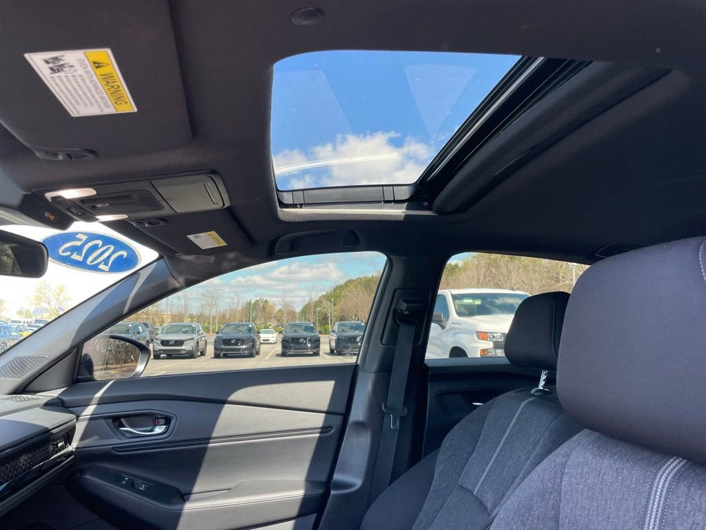 Certified 2025 Honda Accord Sport image 29