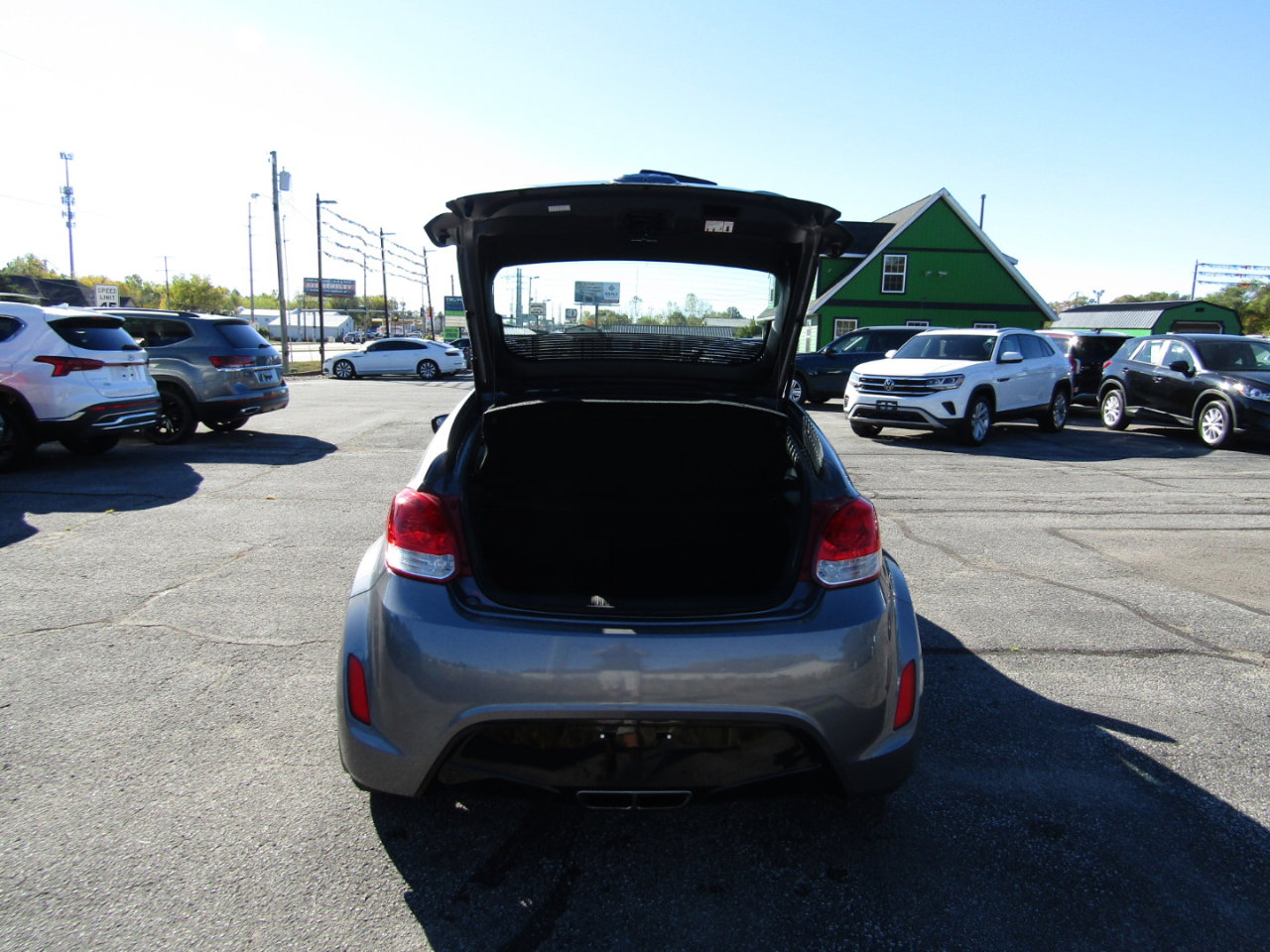 Used 2017 Hyundai Veloster Value Edition image 20