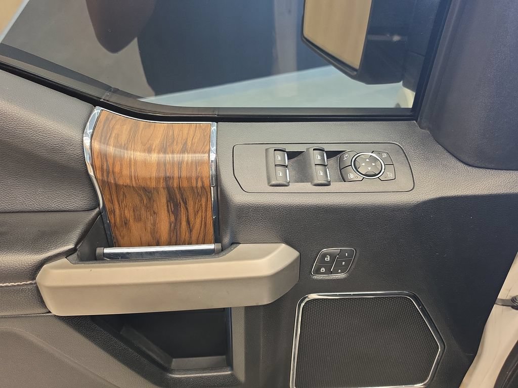 Used 2019 Ford F150 Lariat w/ Equipment Group 502A Luxury AWD/4WD image 17