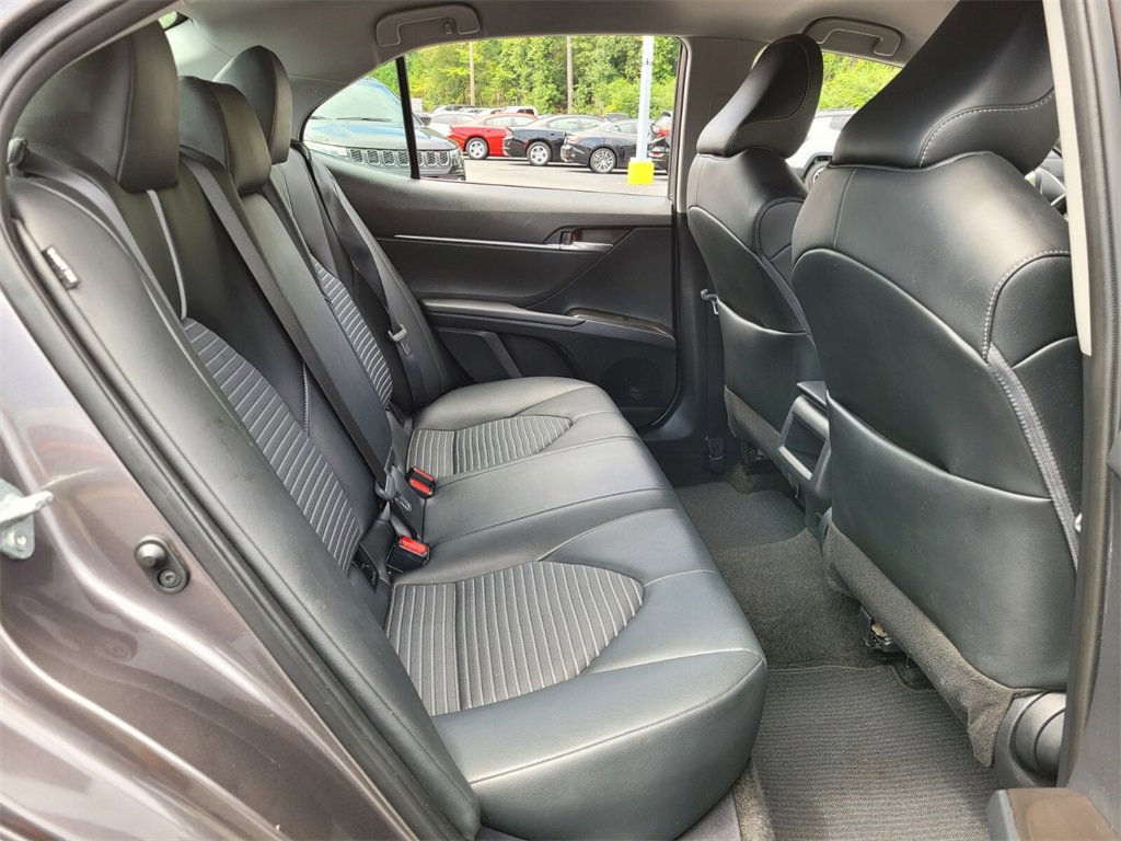 Used 2023 Toyota Camry SE image 15