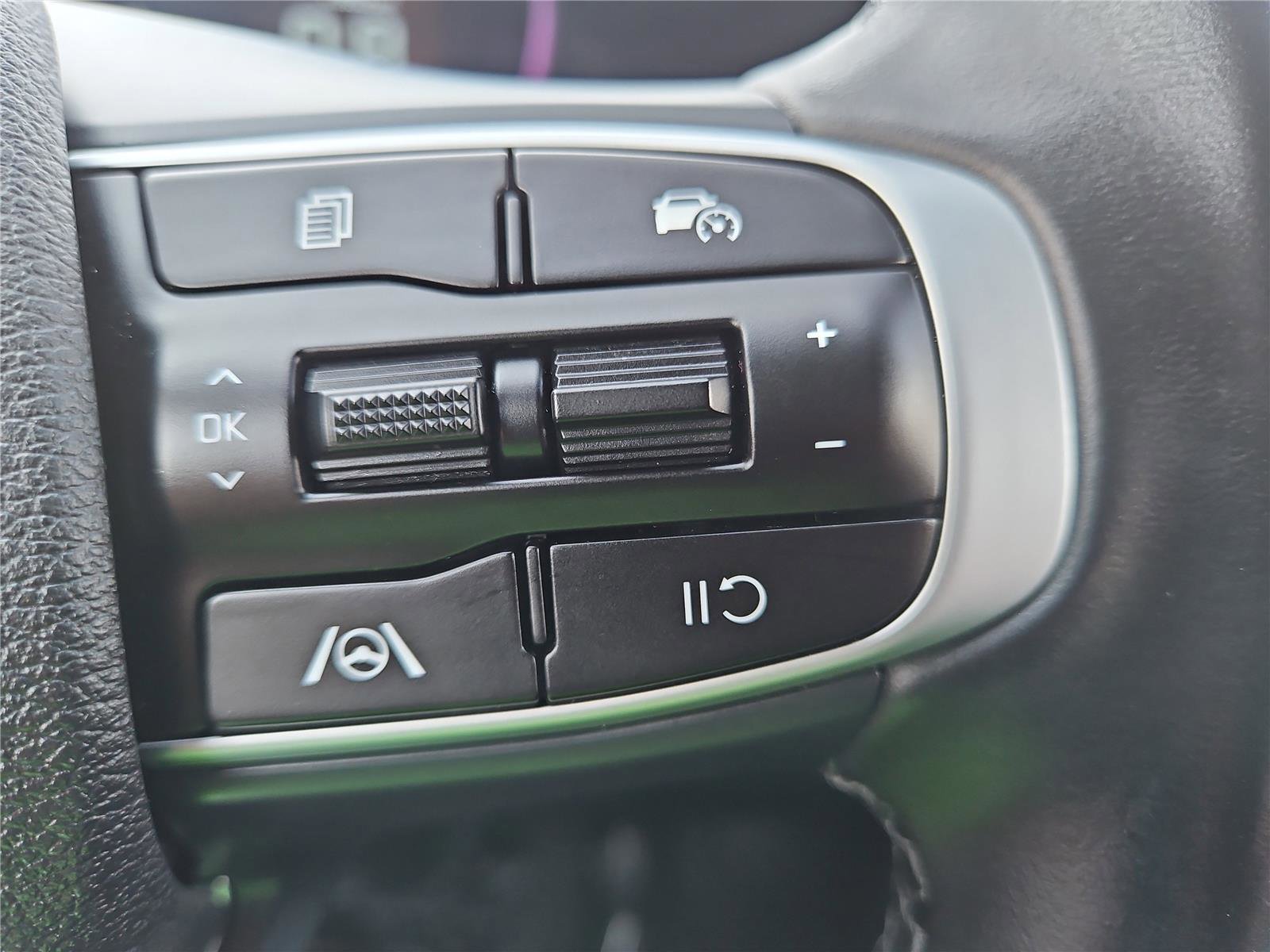 Used 2025 Kia Sportage X-Line image 18