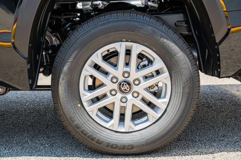 New 2026 Toyota Tundra SR5 AWD/4WD image 18