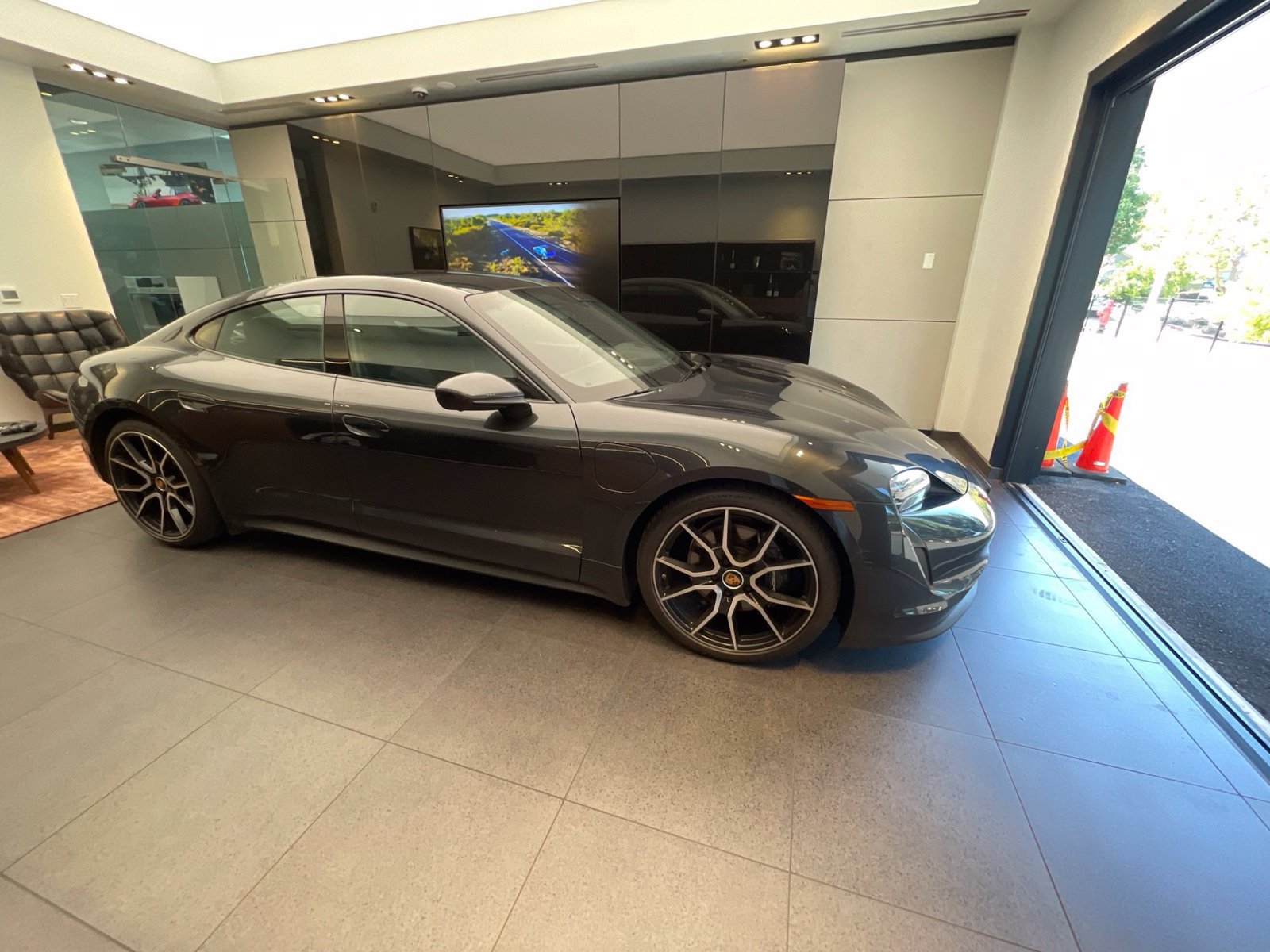 Used 2023 Porsche Taycan w/ Premium Package RWD image 4