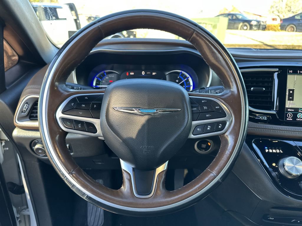 Certified 2020 Chrysler Pacifica Limited w/ Advanced Safetytec Group image 12