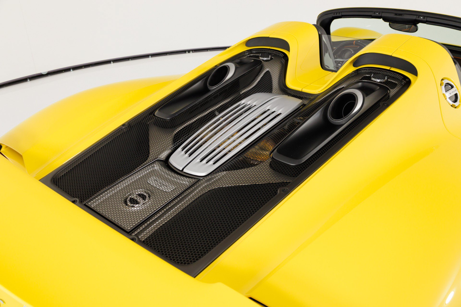 Used 2015 Porsche 918 Spyder AWD/4WD image 62