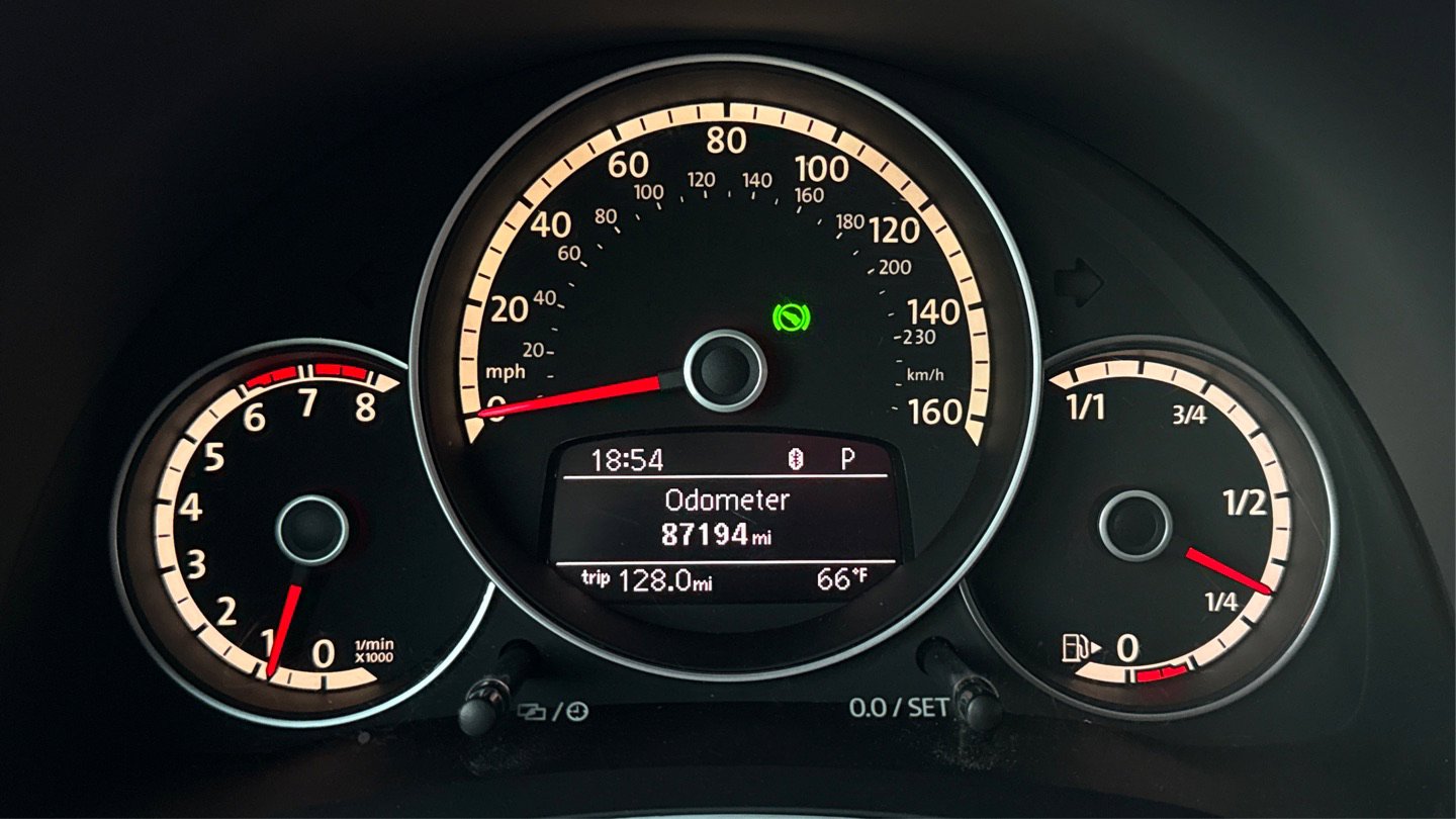 Used 2013 Volkswagen Beetle 2.0T image 10