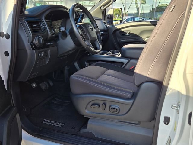 Used 2024 Nissan Titan SV w/ SV Convenience Package AWD/4WD image 13