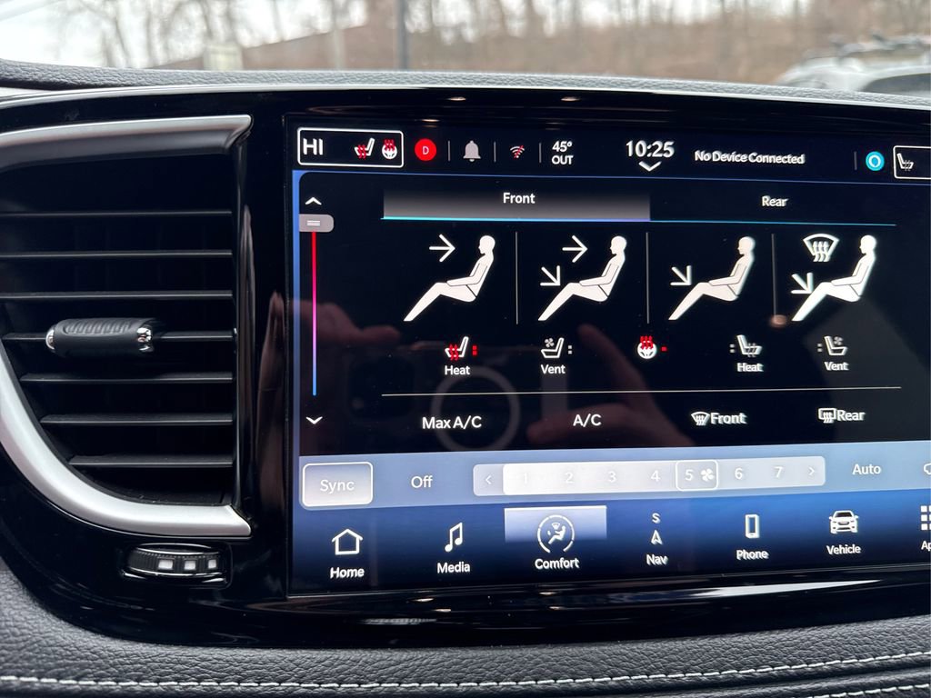 Used 2024 Chrysler Pacifica Limited w/ S Appearance Package image 33