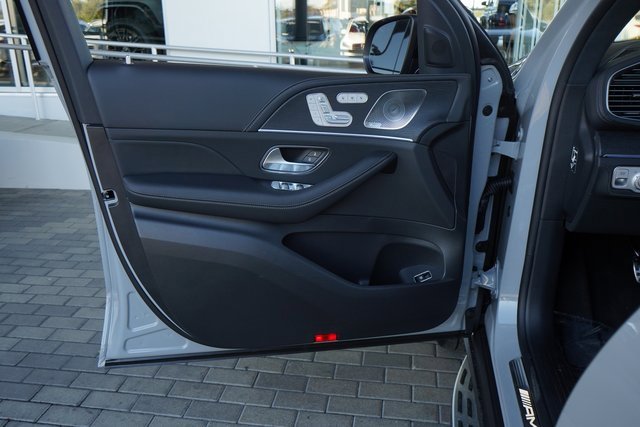 New 2026 Mercedes-Benz GLS 63 AMG 4MATIC image 19