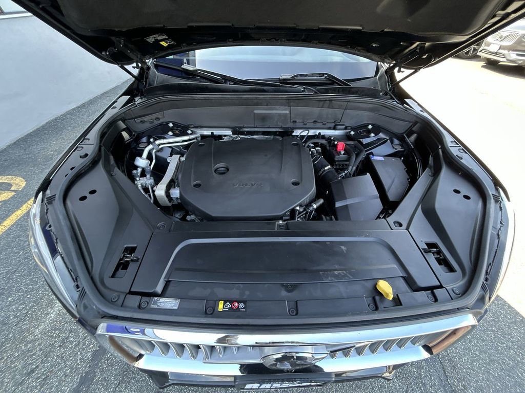 Certified 2023 Volvo XC90 B6 Plus w/ Protection Package image 14