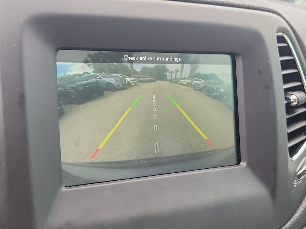Used 2020 Jeep Compass Latitude w/ Safety & Security Group FWD image 28
