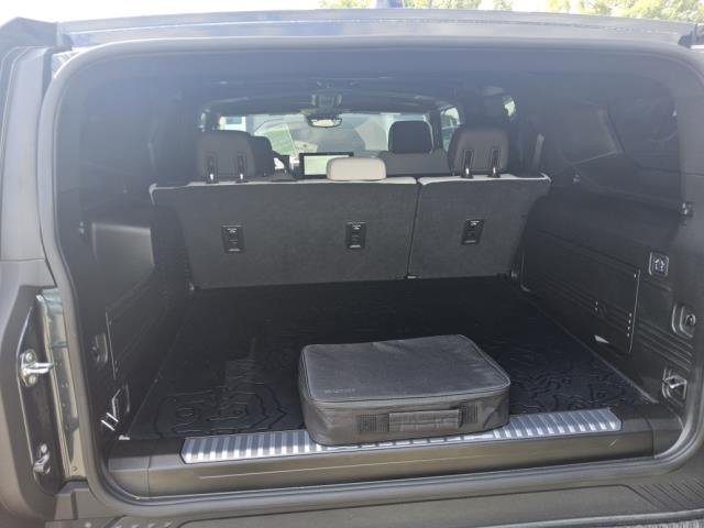 Used 2025 GMC Hummer EV 2X AWD/4WD image 2