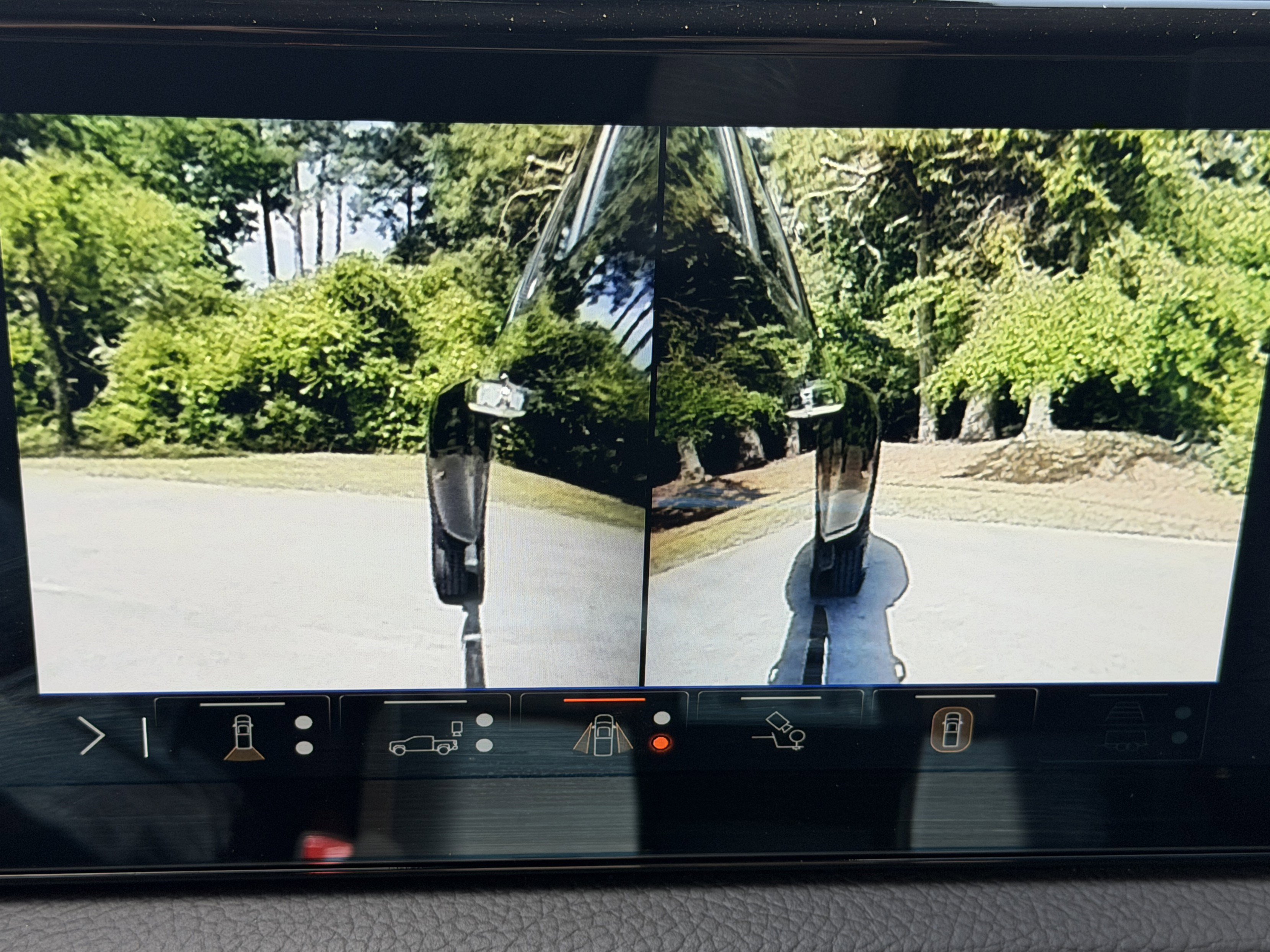 Used 2025 GMC Sierra 3500 Denali w/ Denali Reserve Package AWD/4WD image 38