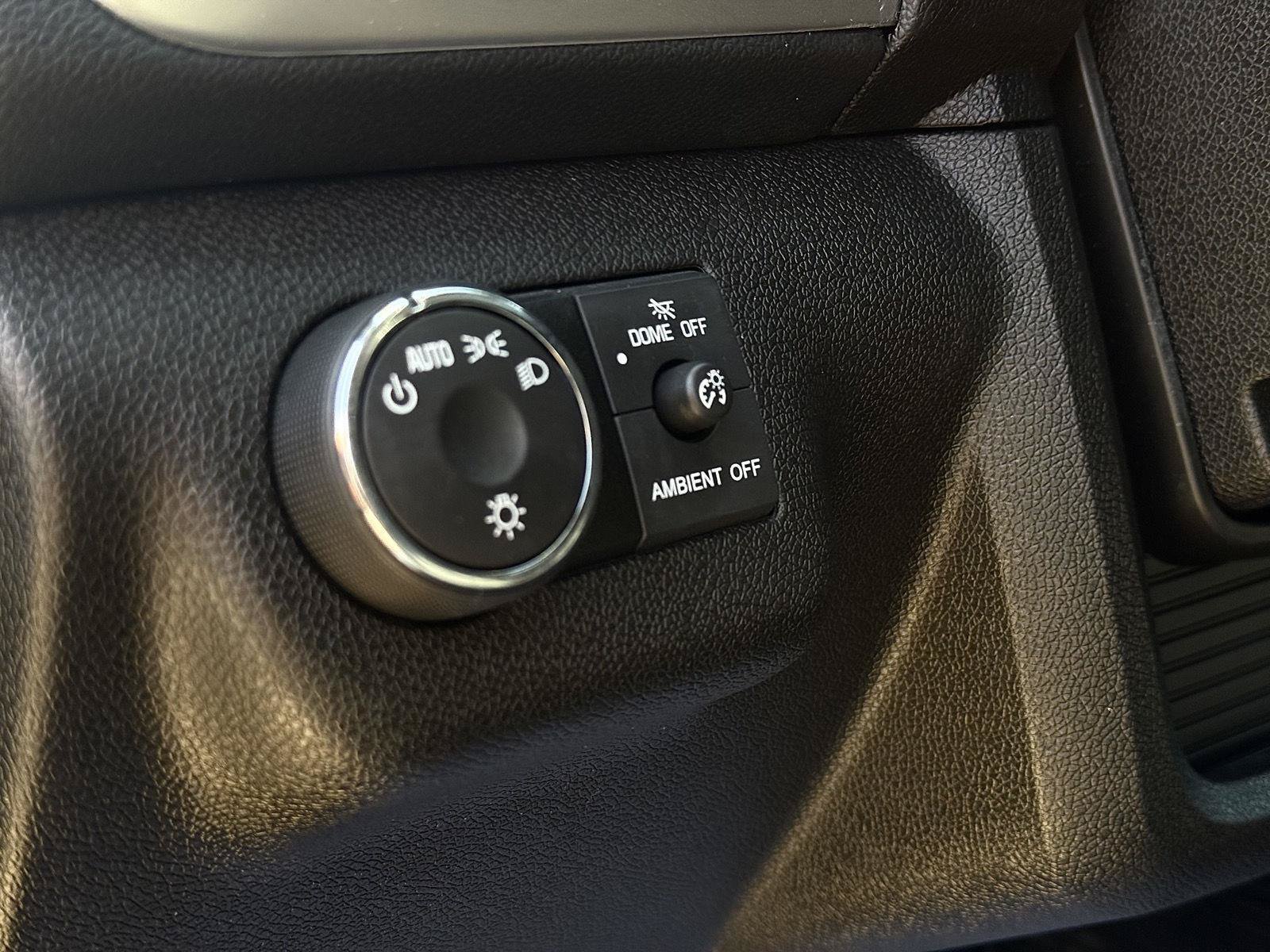 Used 2015 GMC Acadia SLE FWD image 12