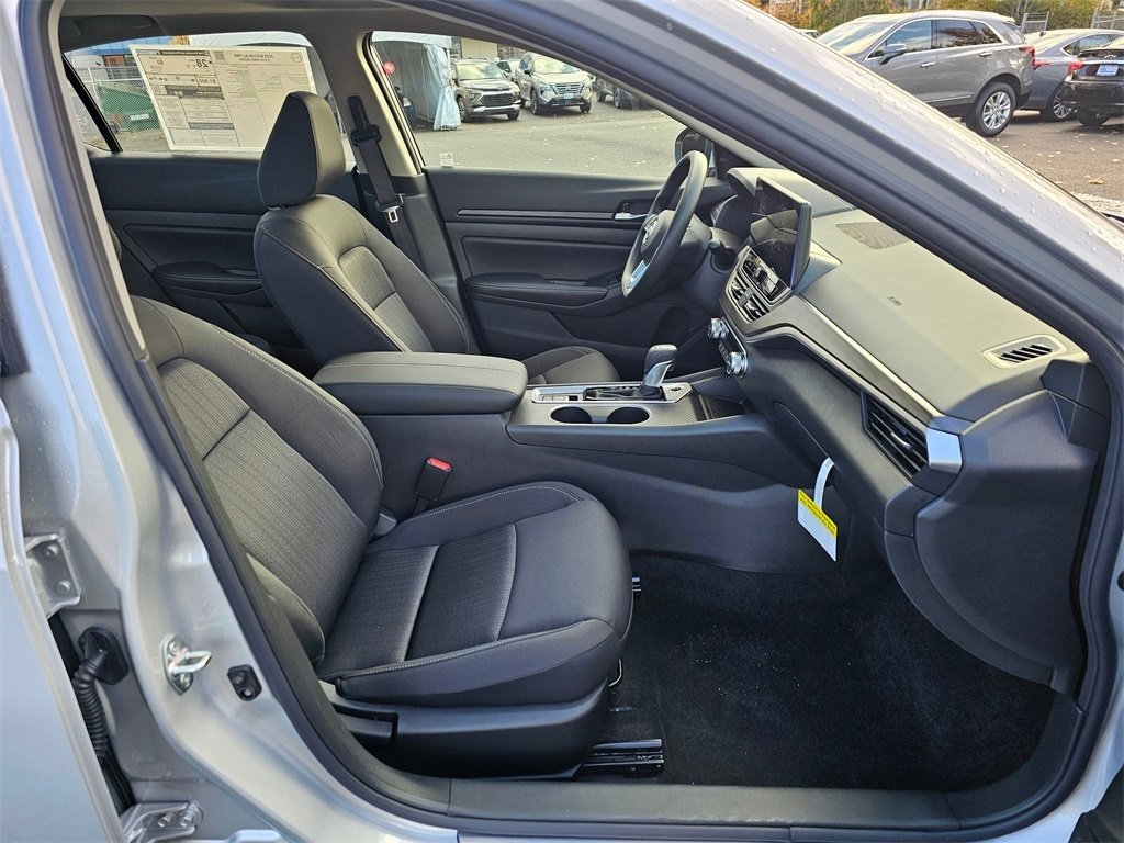 New 2025 Nissan Altima 2.5 SV w/ SV Special Edition Package image 28